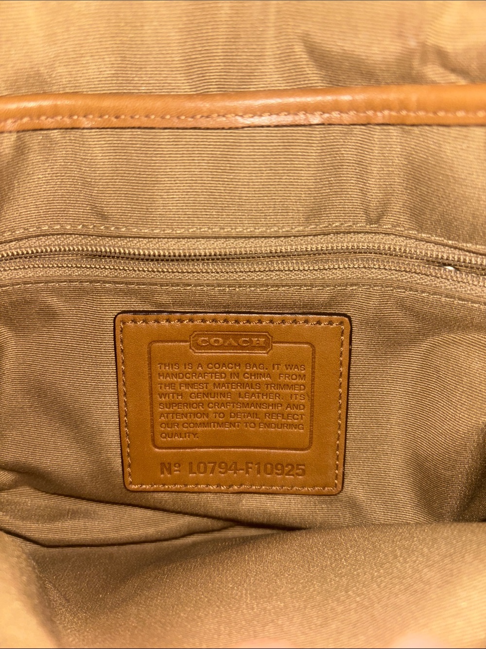 Vintage Coach Y2K Light Brown Signature Canvas Shoulder Bag with Leather Trim - Picture 2 of 4